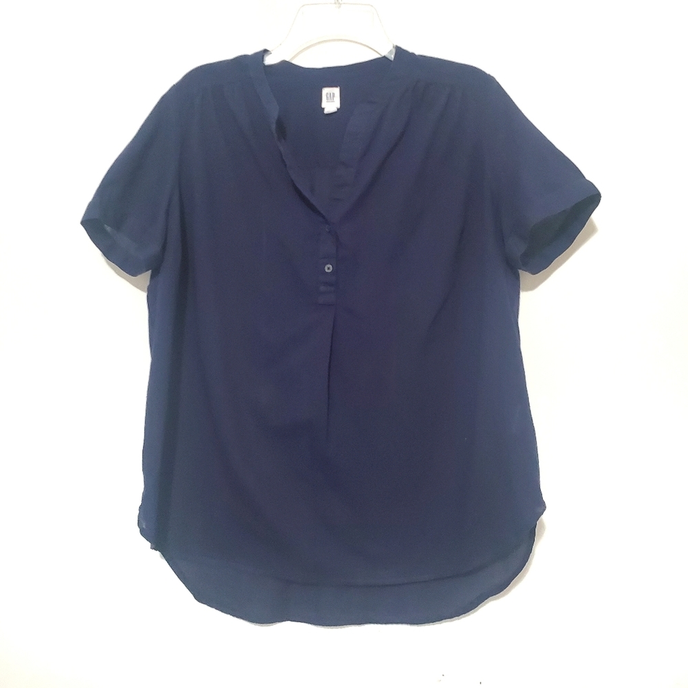 Gap maternity top, size medium